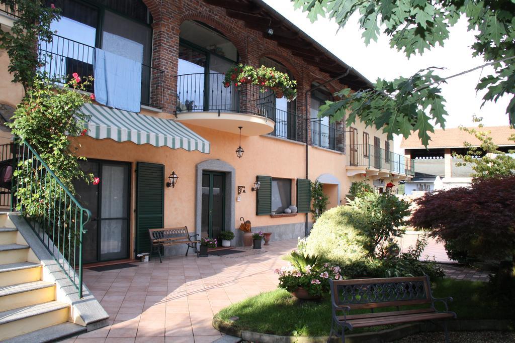 Bed&Breakfast La Siepe Pinerolo Bagian luar foto