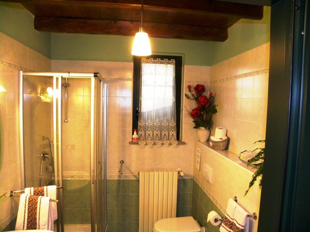 Bed&Breakfast La Siepe Pinerolo Ruang foto